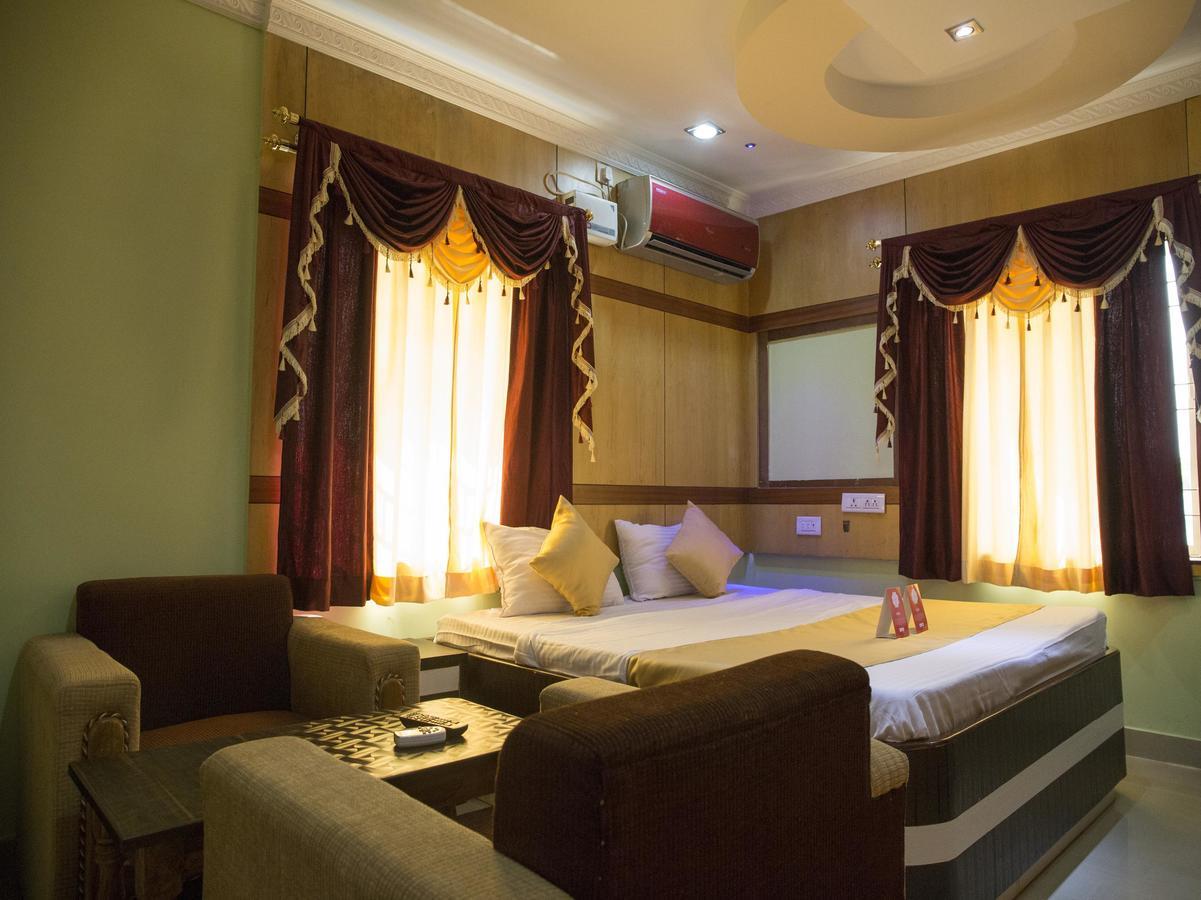 Отель Oyo 4526 Jaydev Vihar Бхубанешвара Экстерьер фото