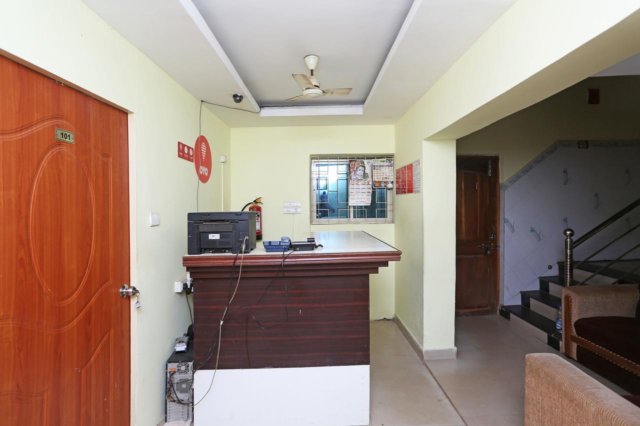 Отель Oyo 4526 Jaydev Vihar Бхубанешвара Экстерьер фото
