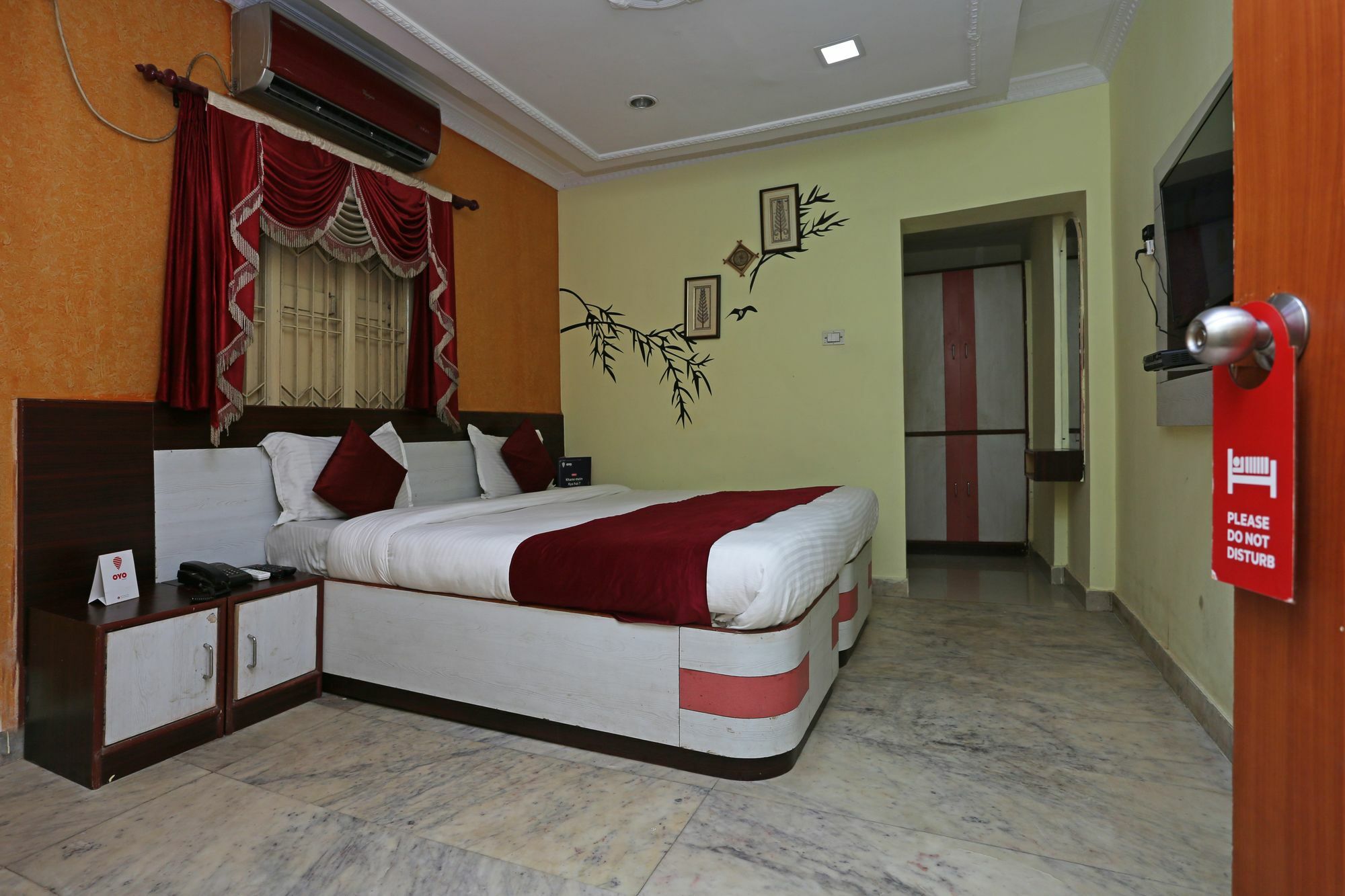 Отель Oyo 4526 Jaydev Vihar Бхубанешвара Экстерьер фото
